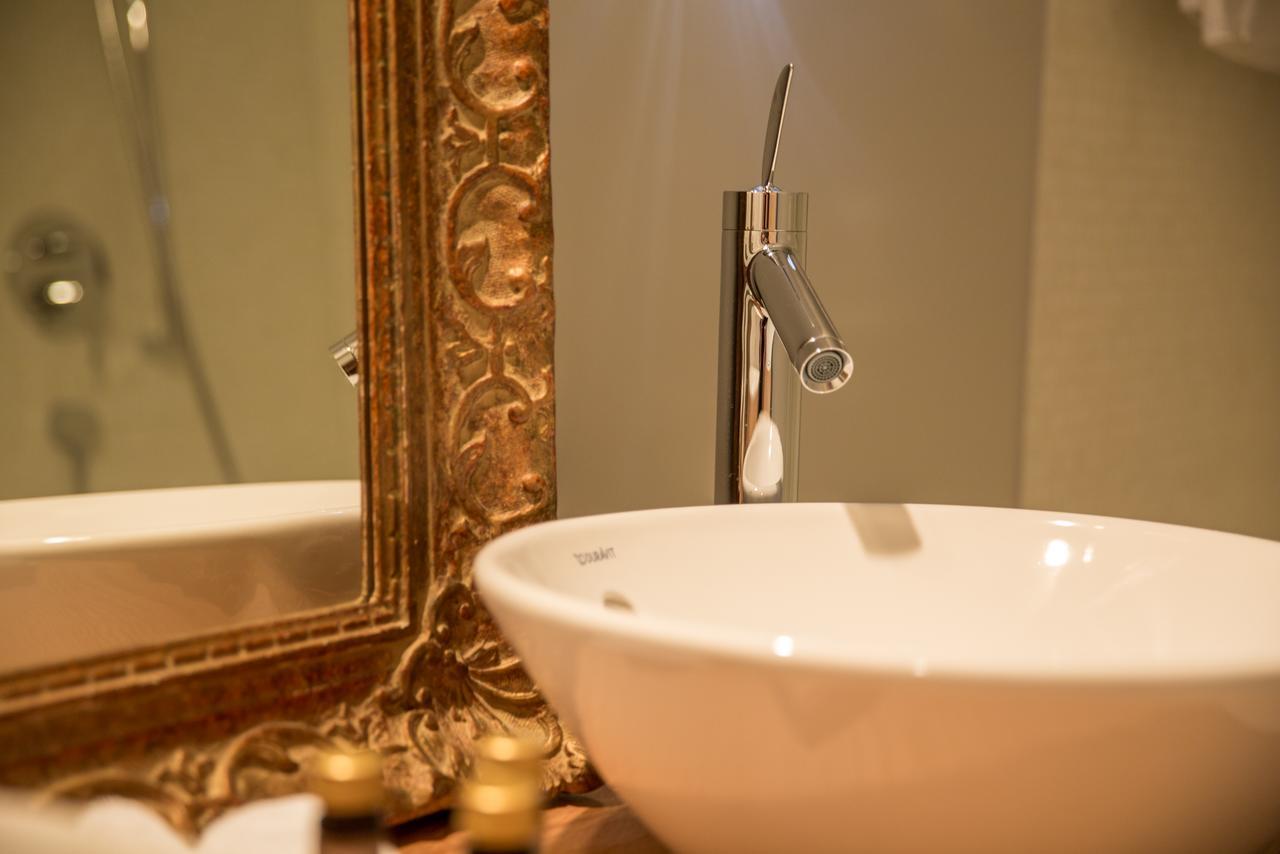 Hotel Krone Regensberg エクステリア 写真